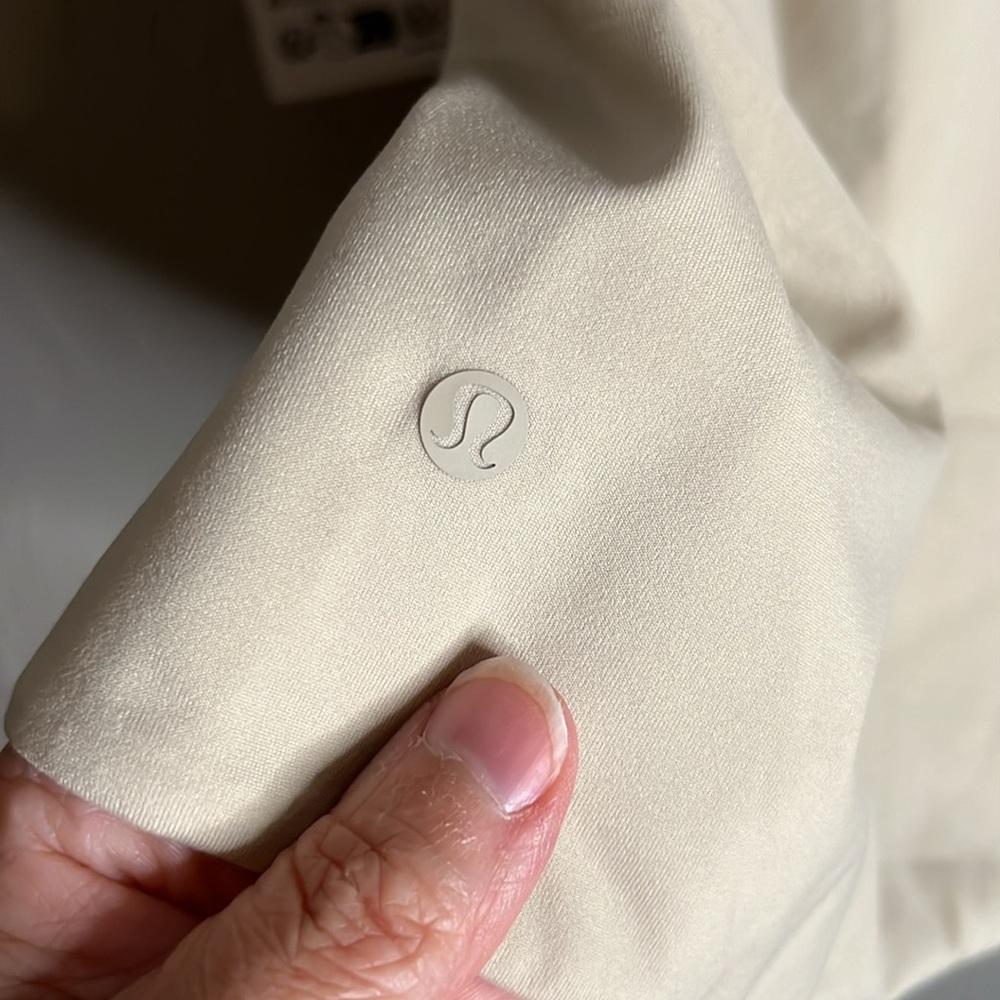 136. Lululemon Wundermost crewneck short sleeve in Mojave tan - Picture 6 of 8